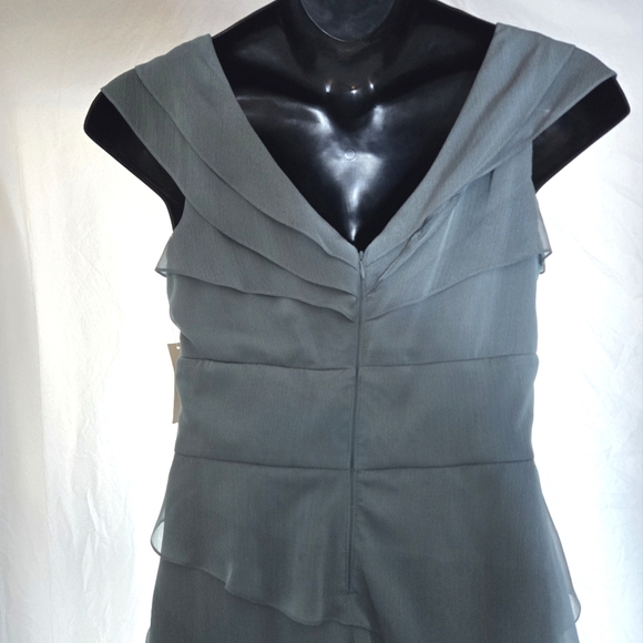 Ruffled Iridescent Blue/green Party Dress NWT - Picture 6 of 12